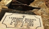 IMAGEN – Profanan tumba de “Monkey Black”